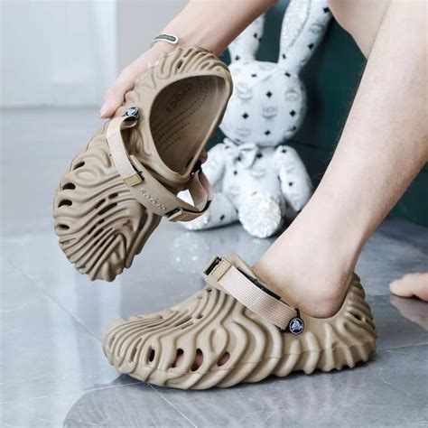 designer slippers and clogs outlet